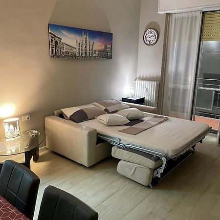 Casa Iris Lejlighed Rozzano Eksteriør billede