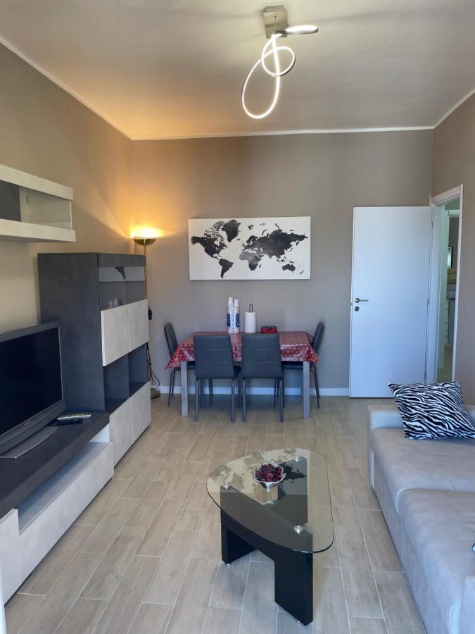 Casa Iris Lejlighed Rozzano Eksteriør billede
