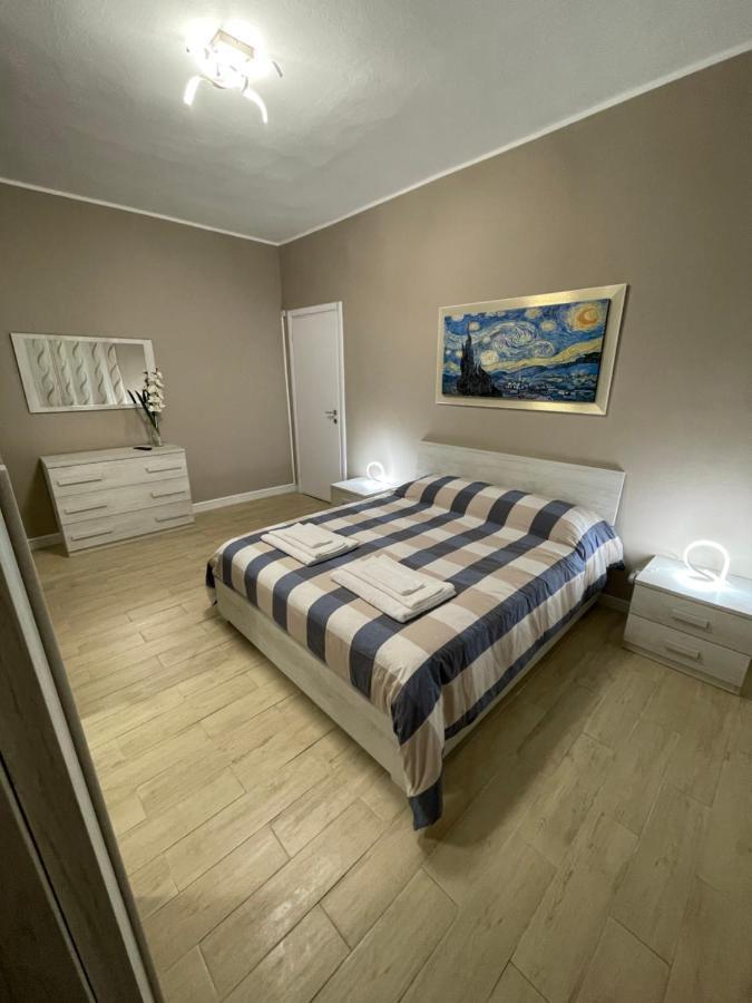 Casa Iris Lejlighed Rozzano Eksteriør billede