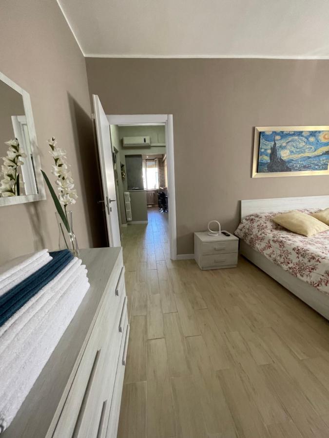 Casa Iris Lejlighed Rozzano Eksteriør billede