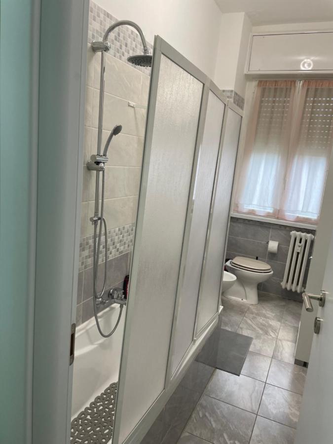 Casa Iris Lejlighed Rozzano Eksteriør billede