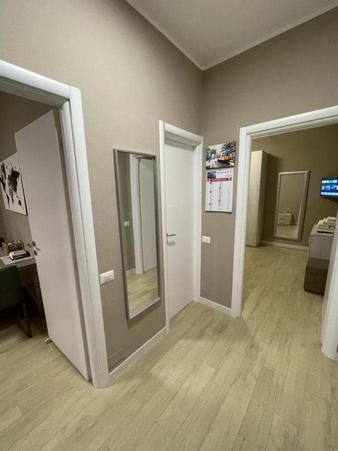 Casa Iris Lejlighed Rozzano Eksteriør billede